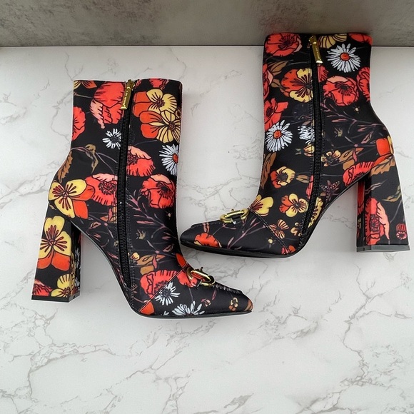 BRAND NEW w/Box.  Designer Inspired Ankle Boots - Picture 10 of 12